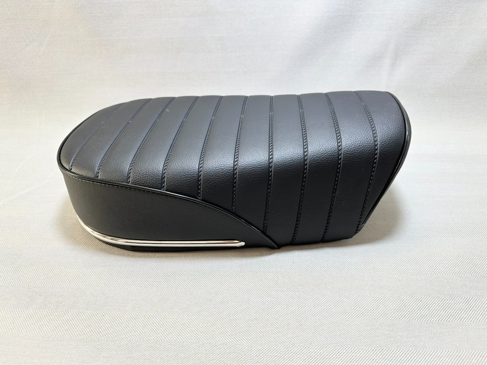 Honda CT90 CT200 Seat 1964 TO 1968 Model New Complete Reproduction Seat Black.