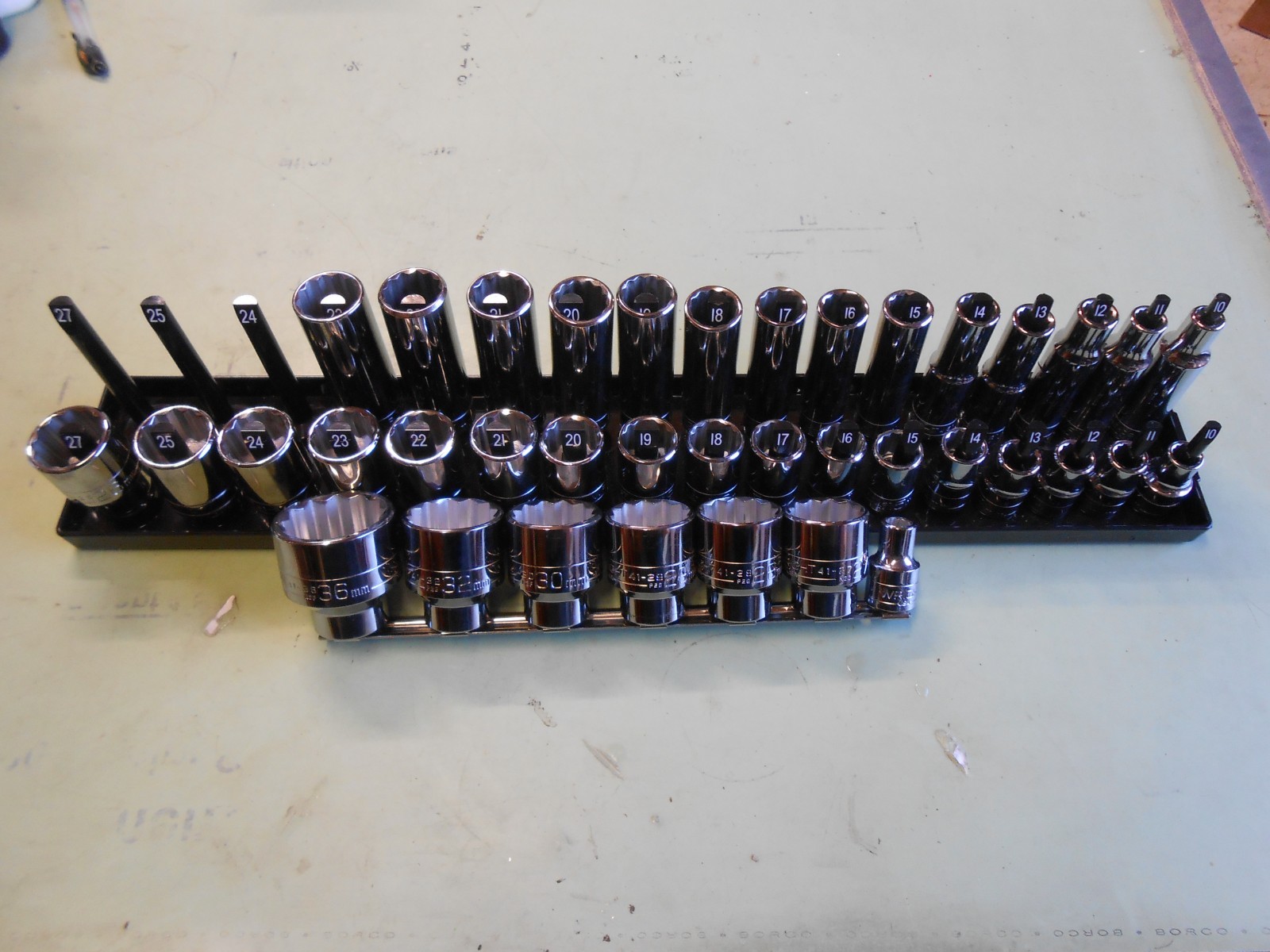 Wright Tool 1/2″ Dr 12 Pt Metric Standard and Deep Socket Set (38-Pc) with Tray