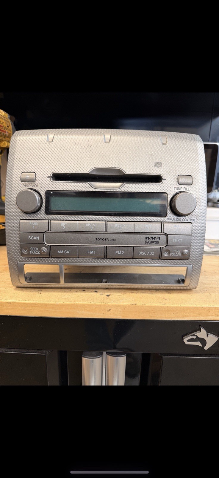 2005 – 2011 Toyota Tacoma AM FM Radio Stereo CD Player Factory OEM 86120-04130