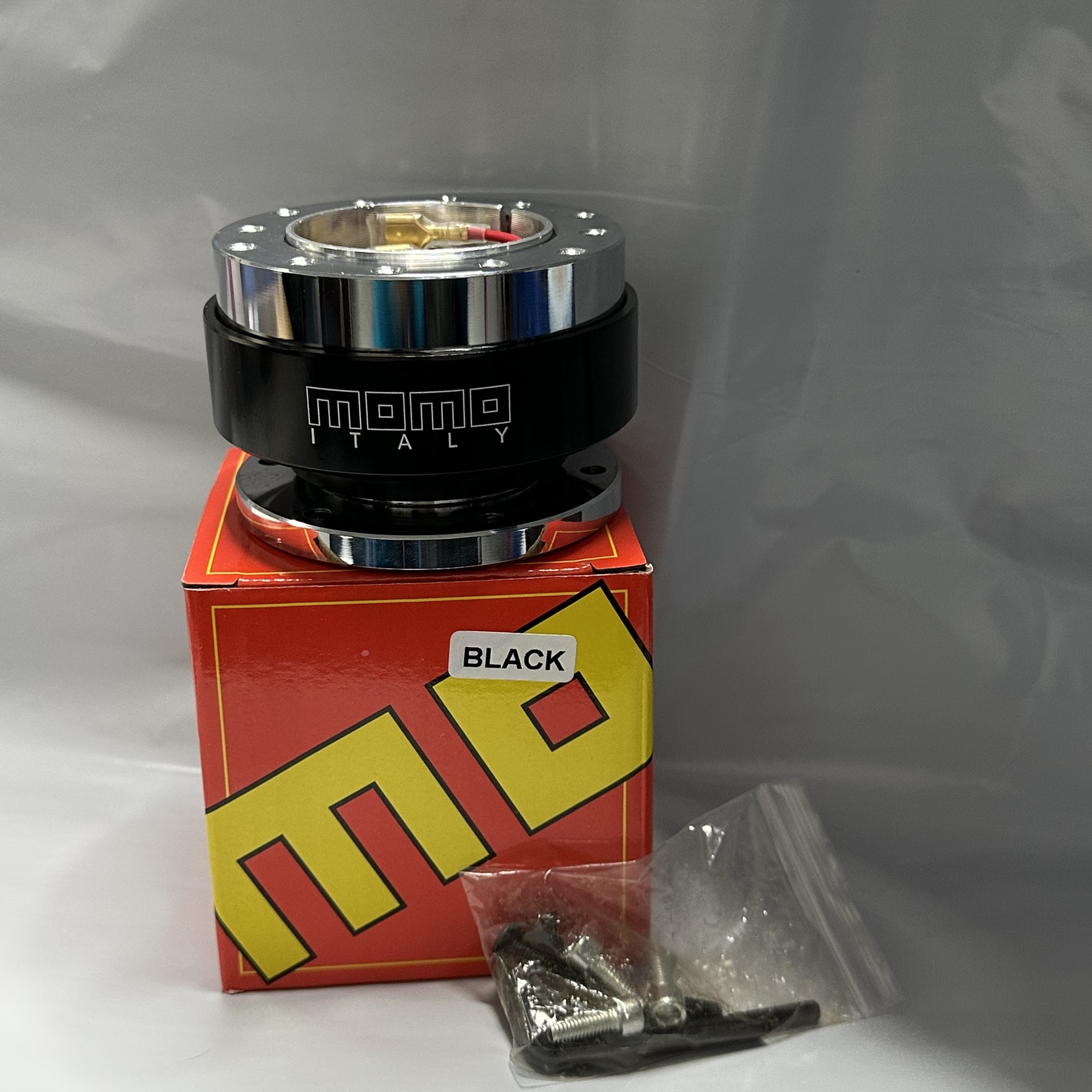MOMO Universal Car Steering Wheel Quick Release HUB Adapter Snap Off Boss Kit