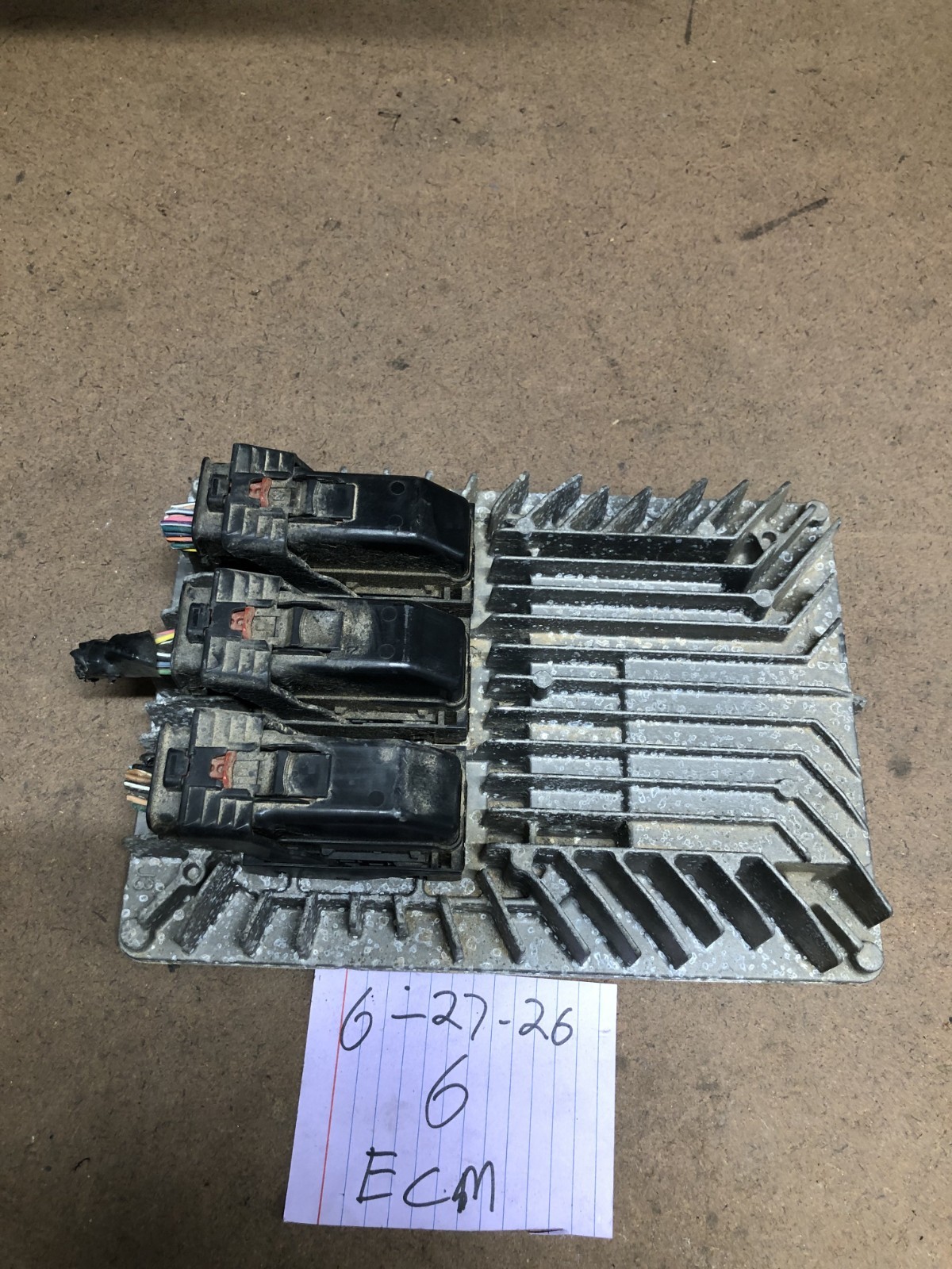 2013-2016 Chevrolet Equinox Engine Control Module ECM 12651807 ABAV E39A Plugs