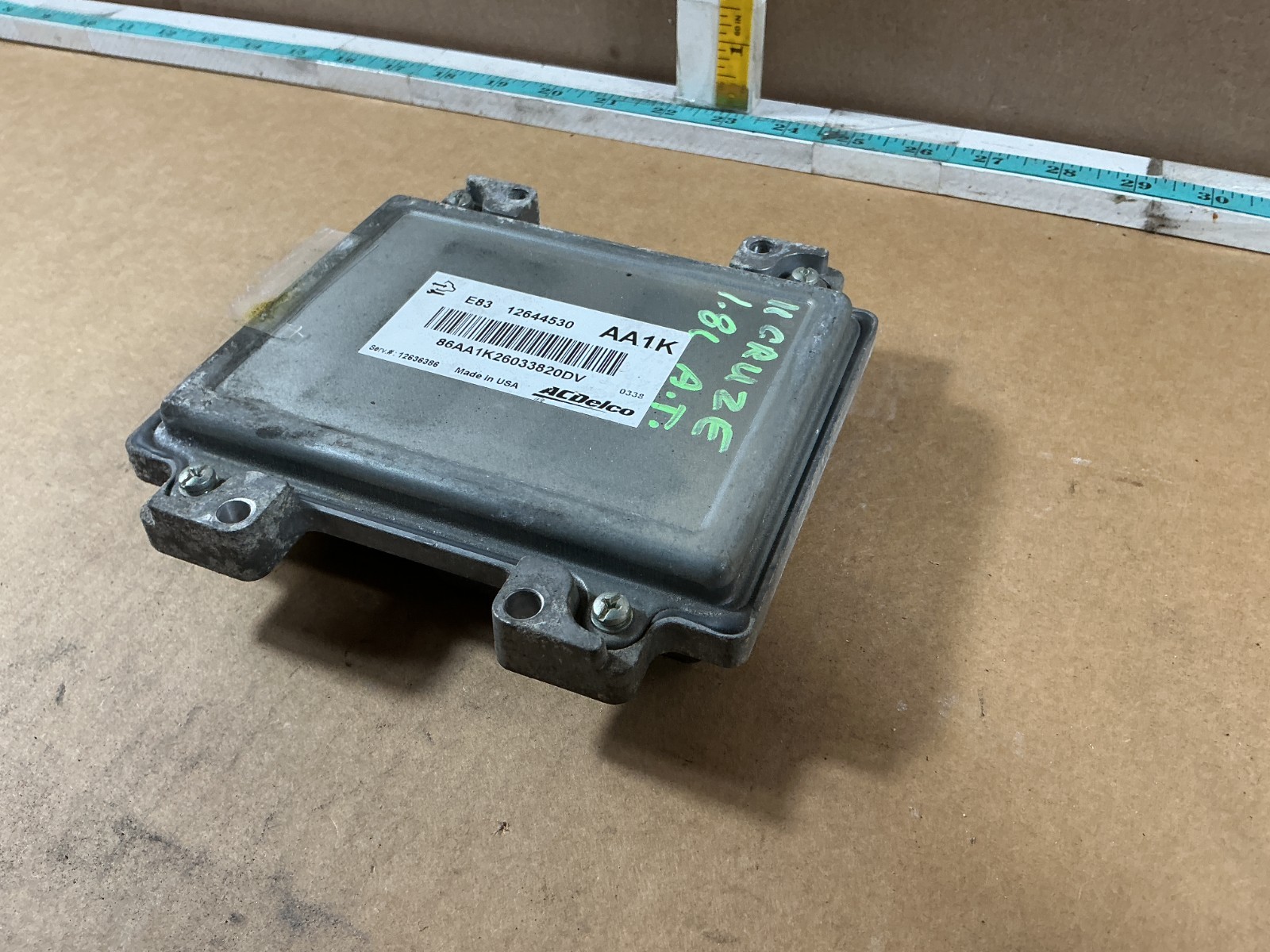 2011-2012 Chevrolet Cruze Engine Electronic Control Module ECM ECU 12644530