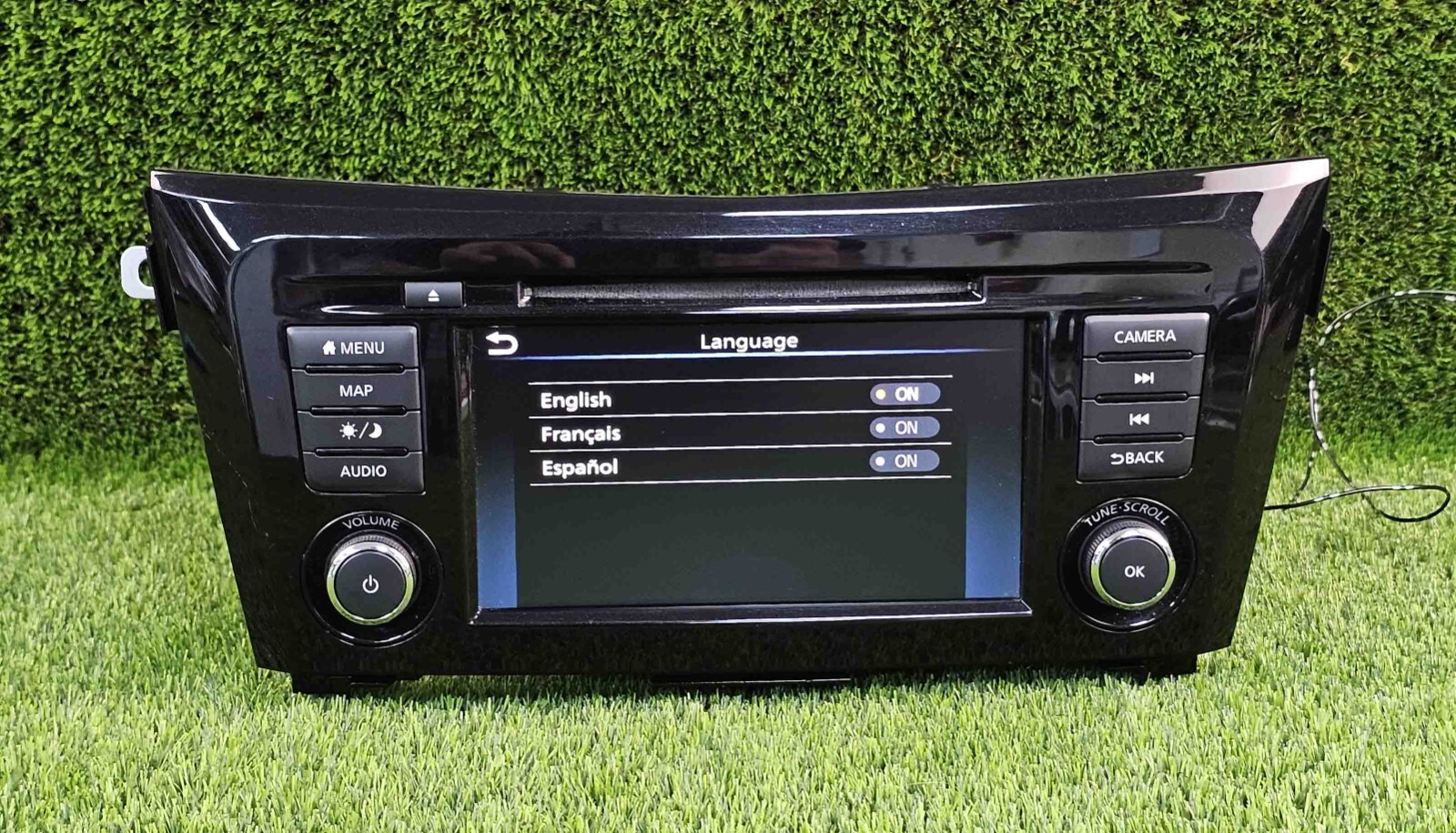 25915-8FM0B Nissan Rogue 2018-2019 GPS Navigation Radio Display Unit OEM