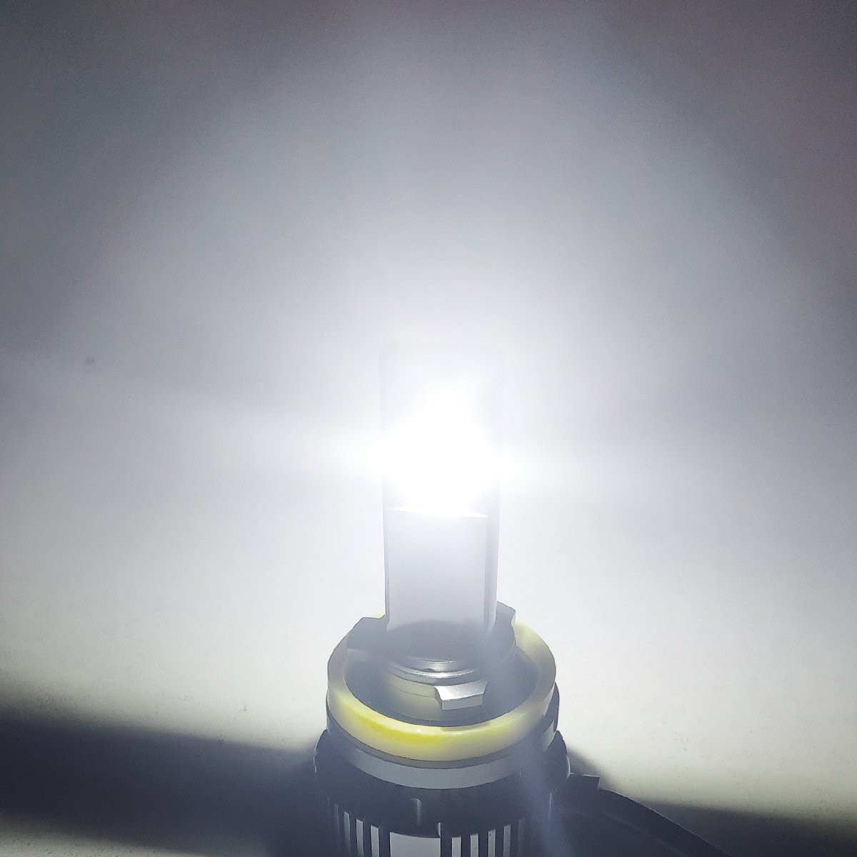 AUXITO H8 H9 H11 LED Headlight Bulbs 24000LM 120W 6500K White Canbus Ready Y19