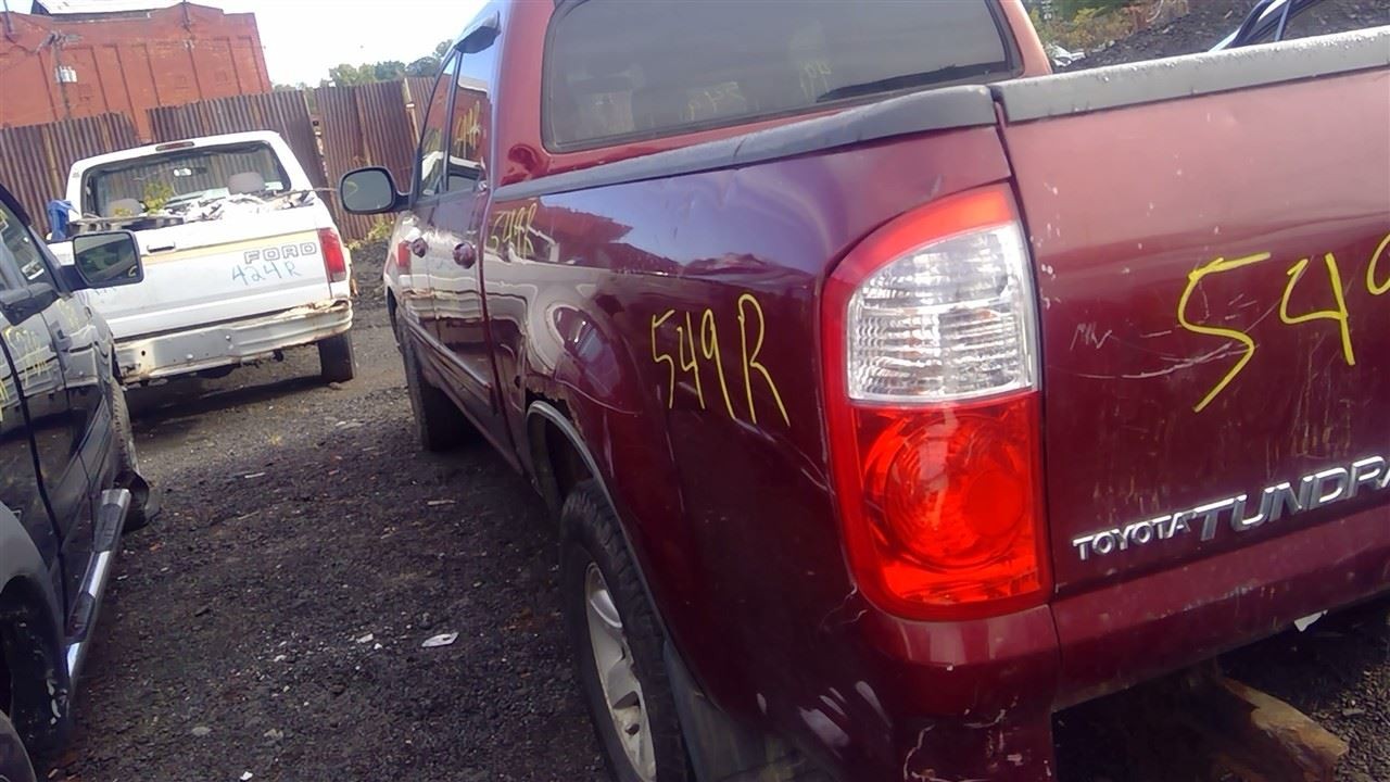 Passenger Tail Light With Crew Cab 4 Door Fits 05-06 TUNDRA 741289