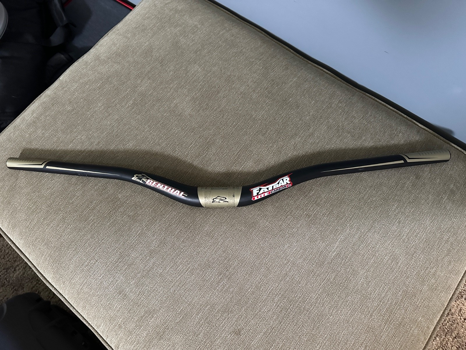Renthal V3 Fatbar Lite Carbon 35 — 40mm Rise MTB Handlebar – Used One Season