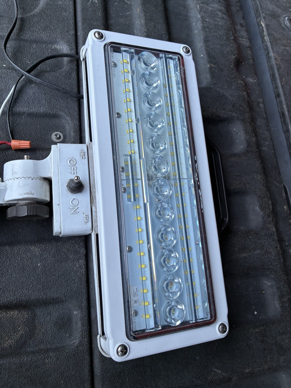 Fire Research FRC SPA570-K20-ON LED Scene Light 120V 1.8A 220W