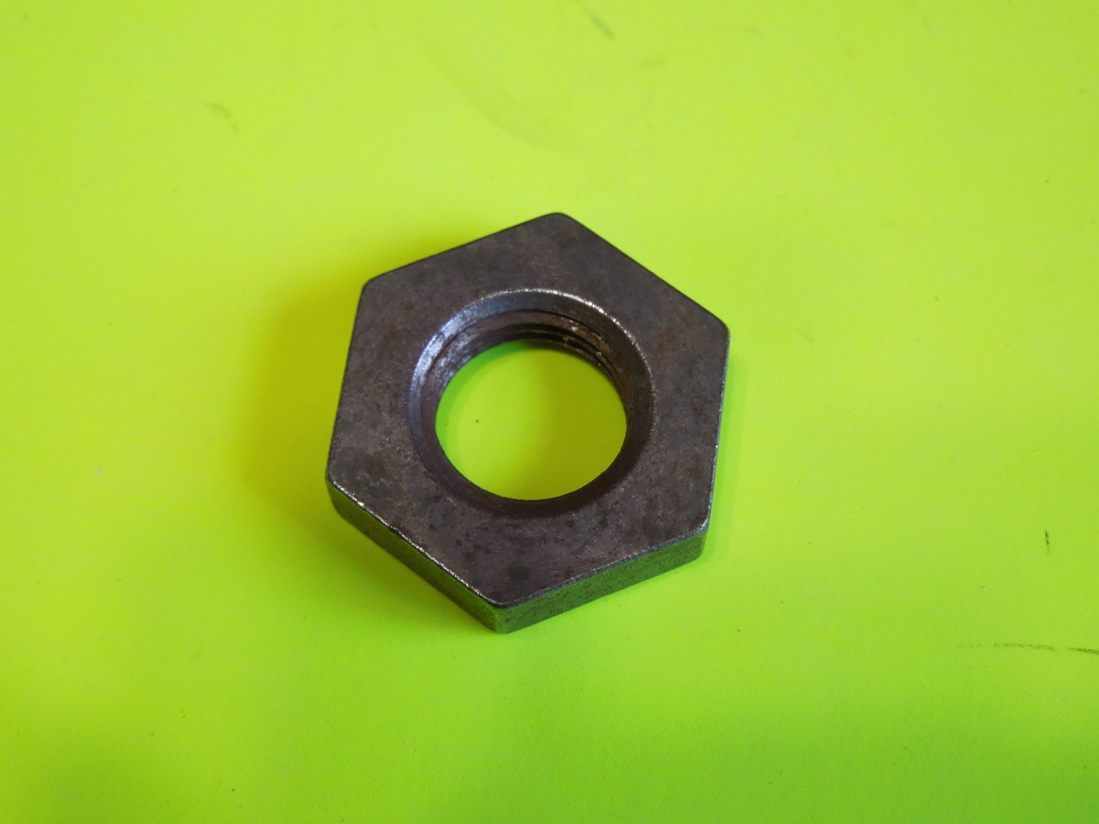 (1) NOS OEM Harley Davidson 1/2″-20 x 7/32″ x 7/8″ – Starter Crank Nut P/N 7911