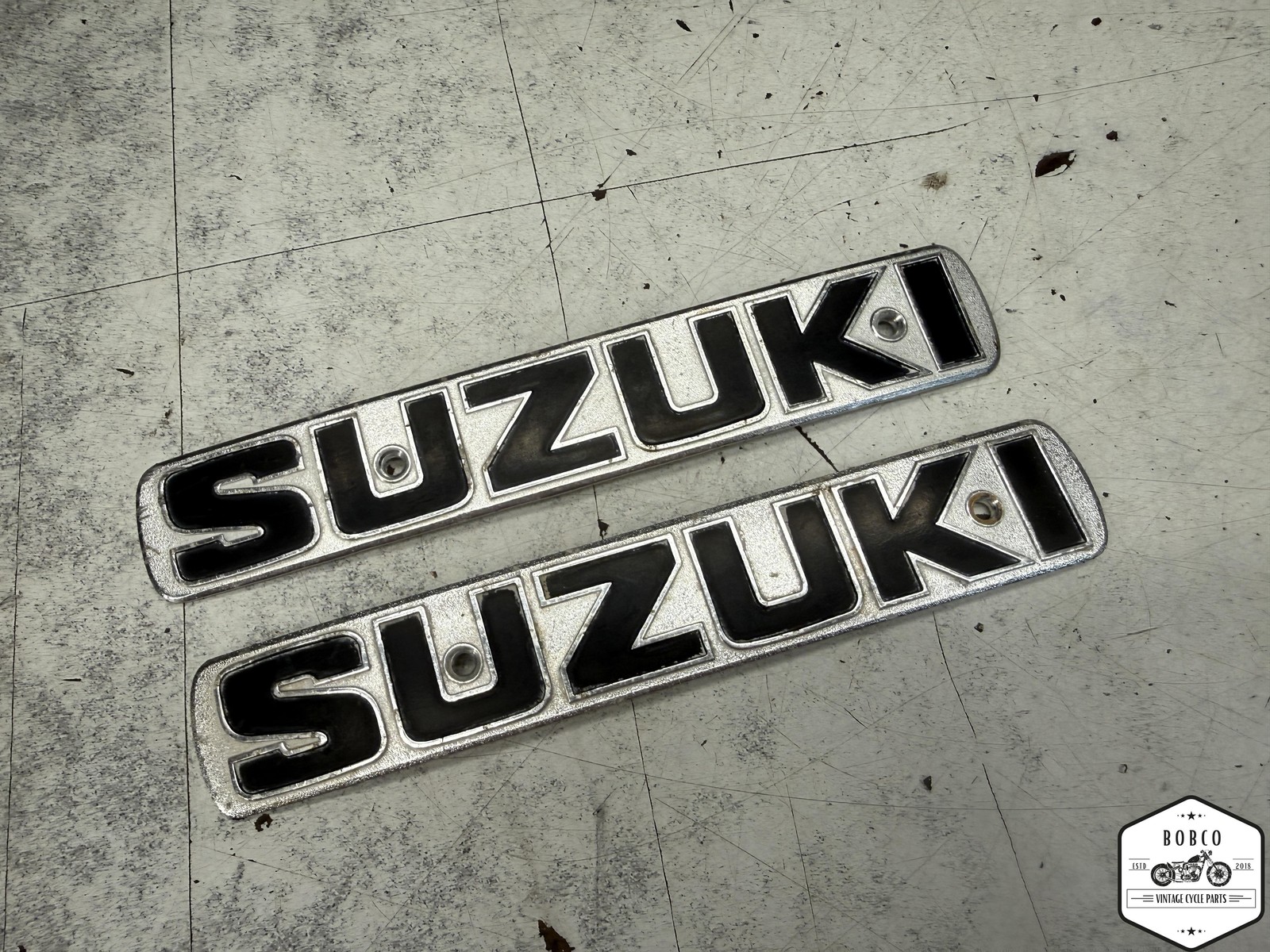 1972 Suzuki TC125 TS125 GAS TANK EMBLEMS X3-2103.AEK