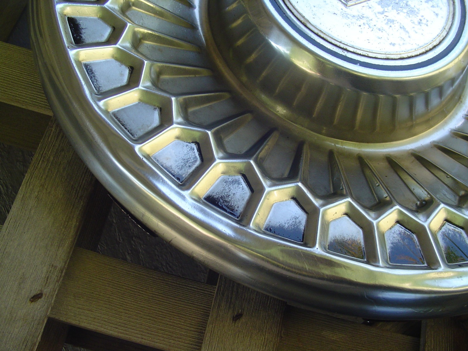 1977 1978 1979 CHEVY CHEVROLET CAPRICE VINTAGE HUB CAPS WHEEL COVERS CENTER CAP