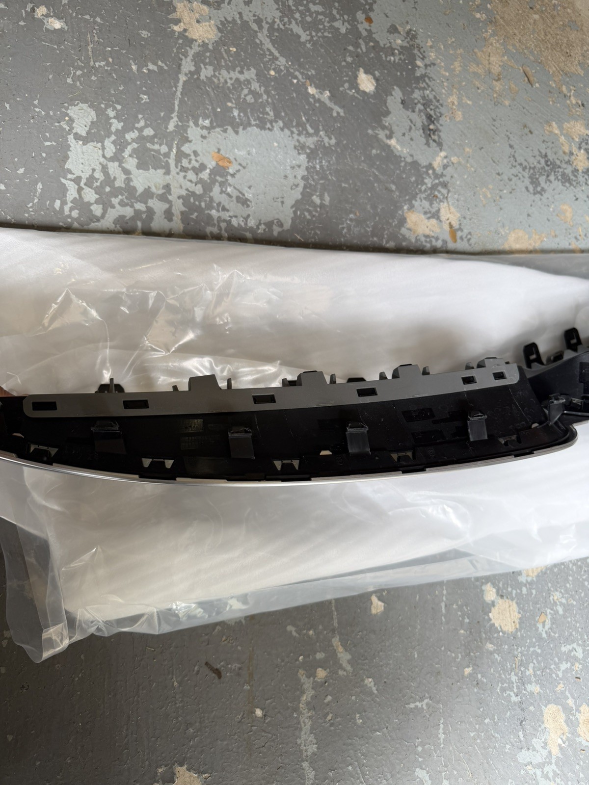 BMW OEM 2023+ Version G14 G15 G16 F90 F91 F92 8 Series Front Grille Silver New
