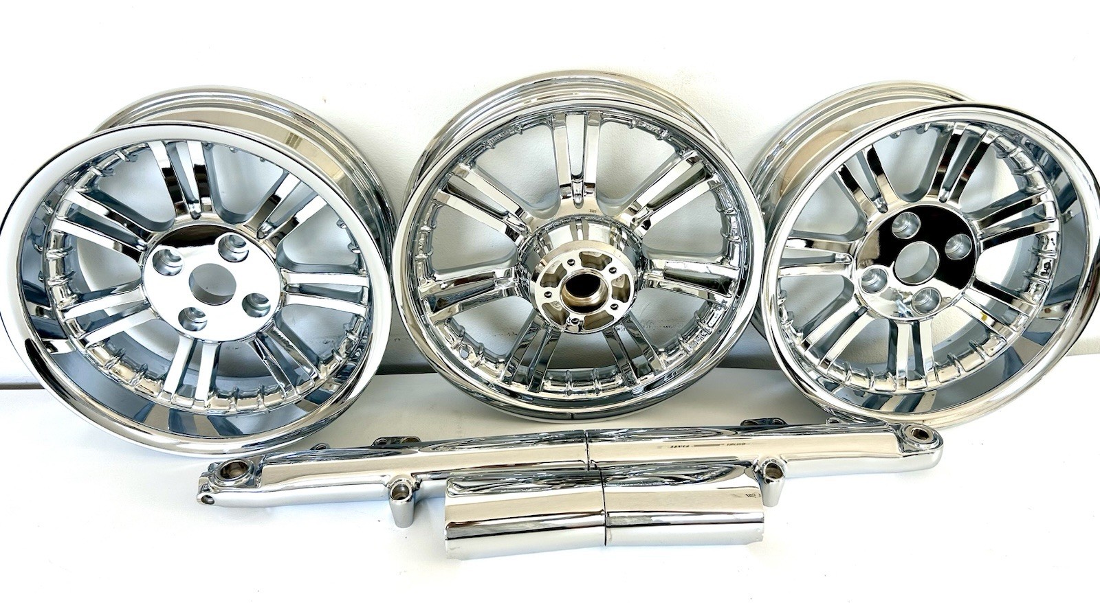 HARLEY CVO TRI GLIDE WHEELS TRIKE CHROME FORKS LEGS 2009-25 OUTRIGHT OEM