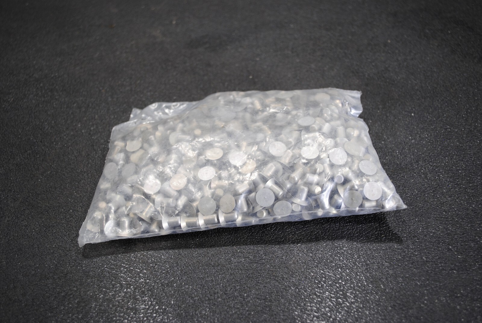 NOS! Rivet 2lbs .9oz MS20426D8-8