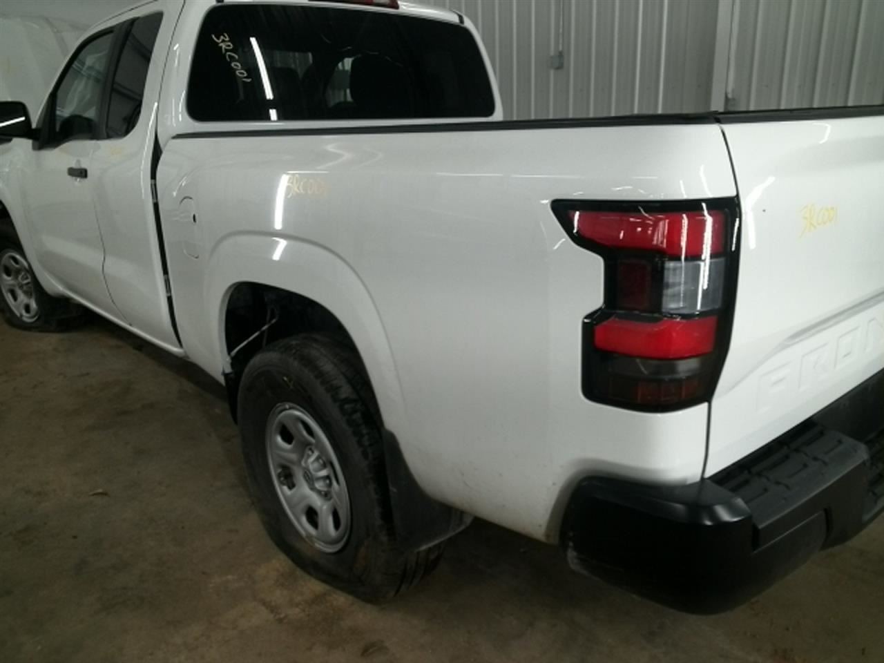 FRONTIER 2024 Front Door Trim Panel 104818862