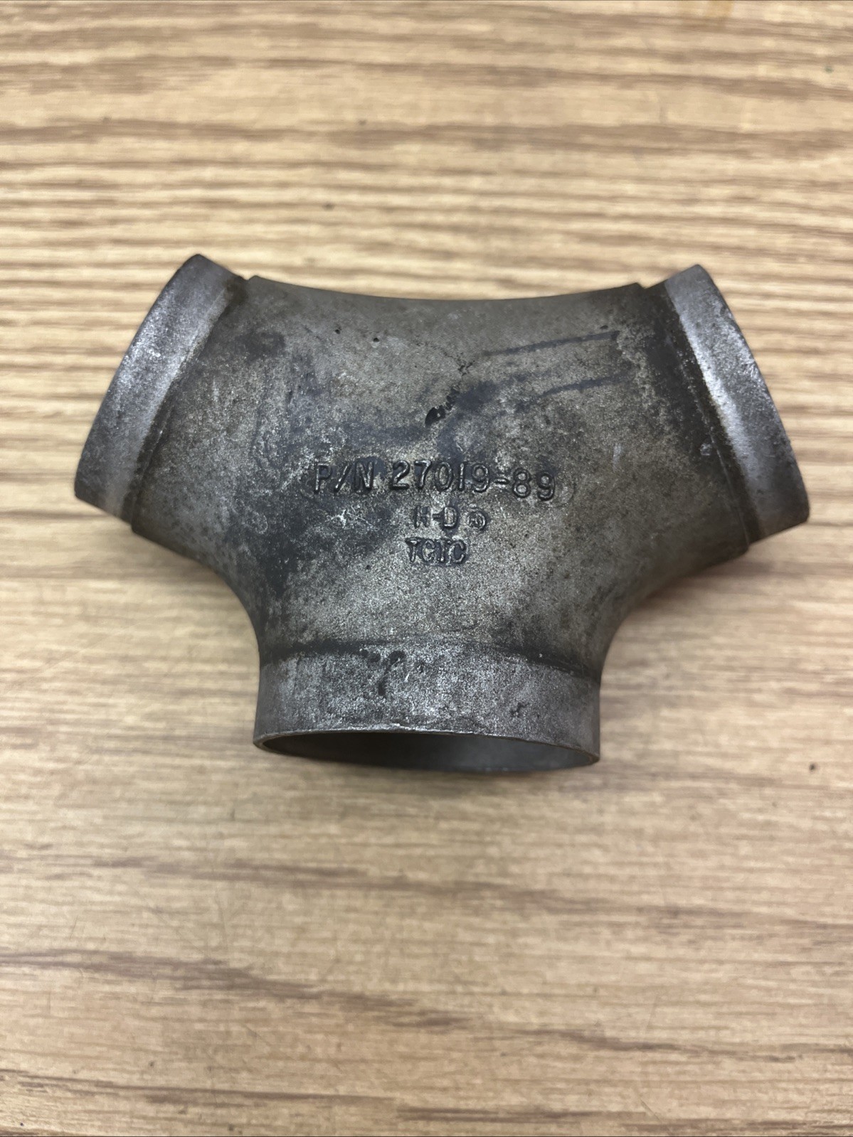 Harley-Davidson 27019-89 Intake Manifold With Turbulator Pre Owned. A2