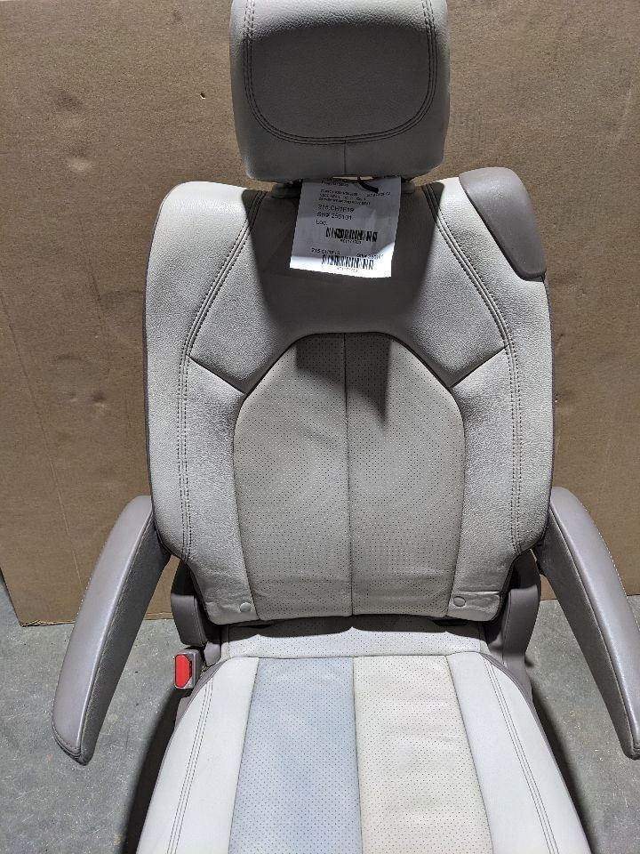 2017-2024 CHRYSLER PACIFICA REAR LEFT 2ND SECOND ROW SEAT CUSHION 1171783