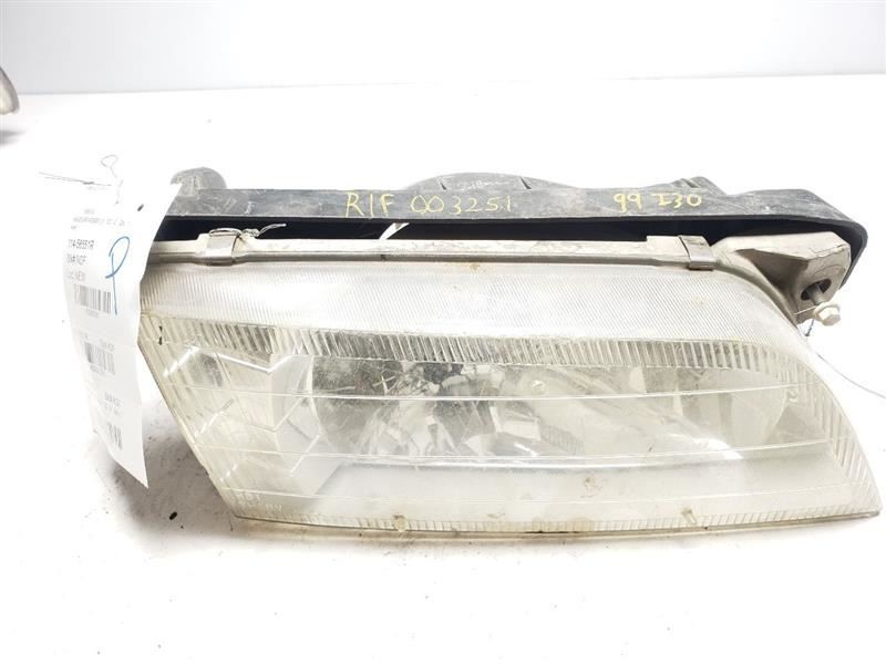 1998-1999 INFINITI I30 Passenger Right Headlight OEM 260102L925