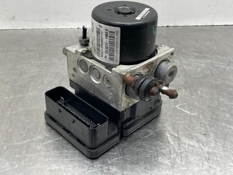 2010 GMC Terrain ABS Pump Anti-Lock Brake Control Module Assembly OEM