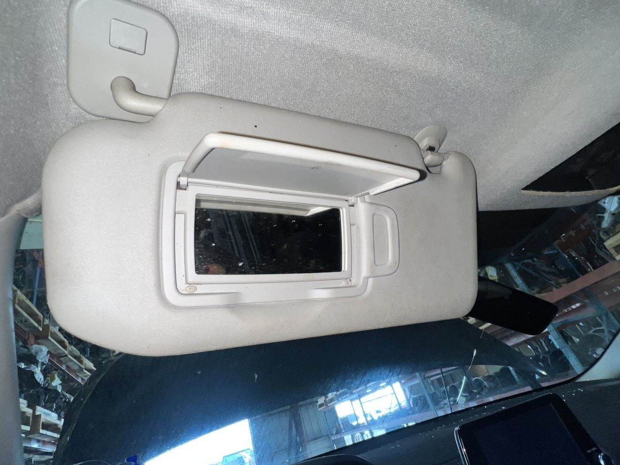 Driver Left Sun Visor Without Illumination Fits 20-25 SENTRA 112981