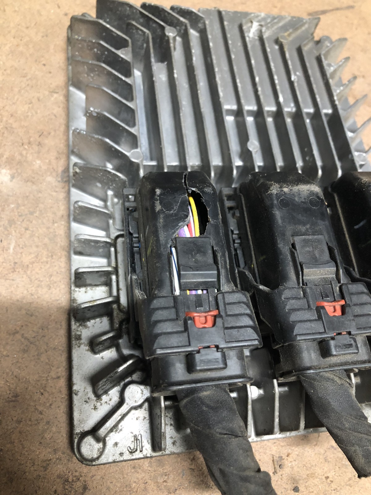 2013-2016 Chevrolet Malibu Engine Control Module Computer ECM 12663374 AB4G E39A