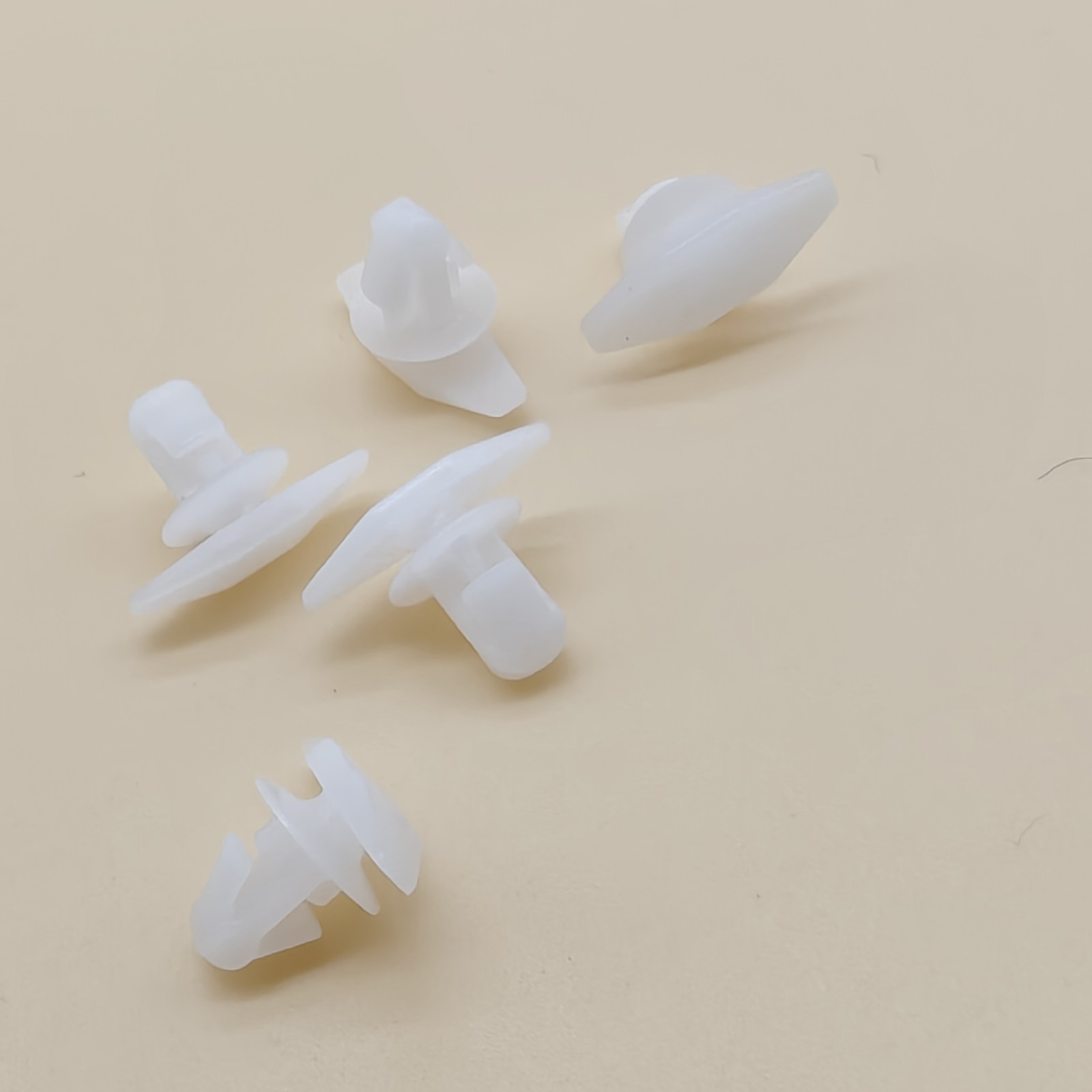 20 piece Door Seal Clip For Buick Century 1997-2005 Regal 1997-2017 Oldsmobile
