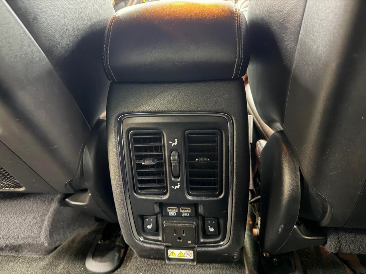 Console Front Floor Fits 14-17 GRAND CHEROKEE 104946205