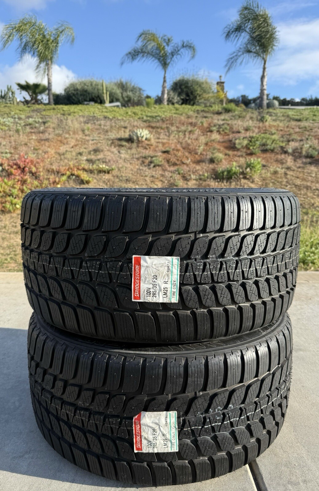TWO BRAND NEW 285/35R20 Bridgestone Blizzak LM-25 RFT Run Flat Winter Snow Tires