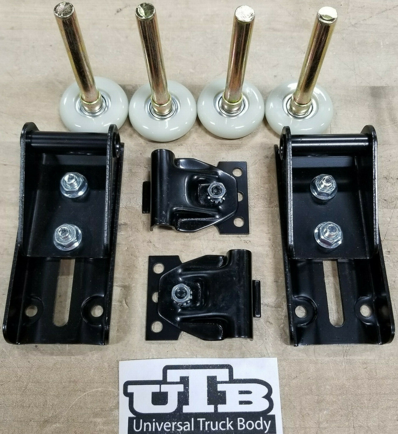 WHITING TOP AND BOTTOM FIXTURES WITH 2″ ROLLERS – ROLL UP DOOR