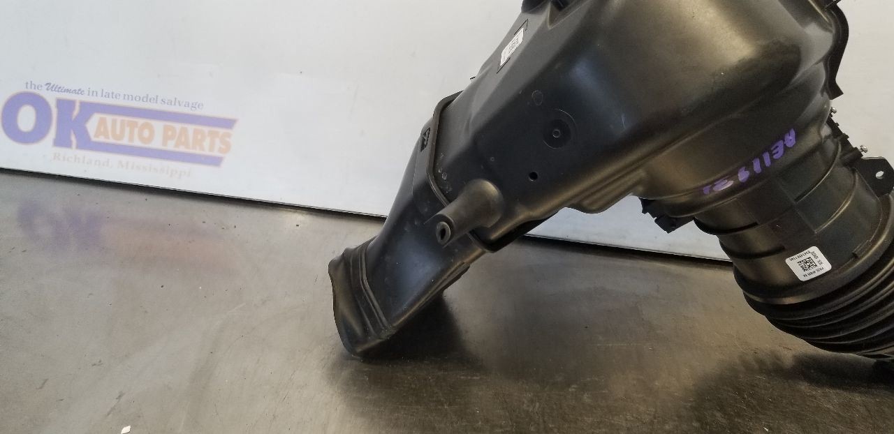 24 FORD MUSTANG DARK HORSE 5.0L AIR CLEANER AIR BOX LEFT DRIVER