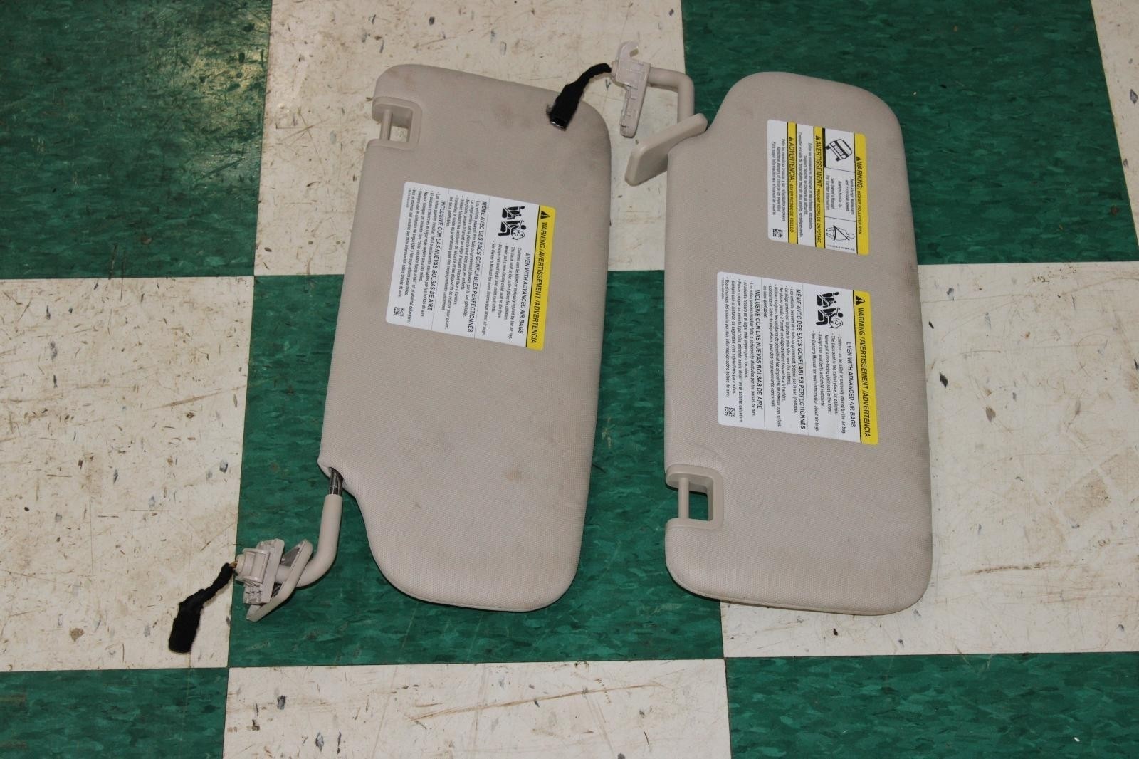⚠️NOTE⚠️ 20-25 Explorer Sandstone Interio Pair LH RH Sun Visor Factory OEM WTY