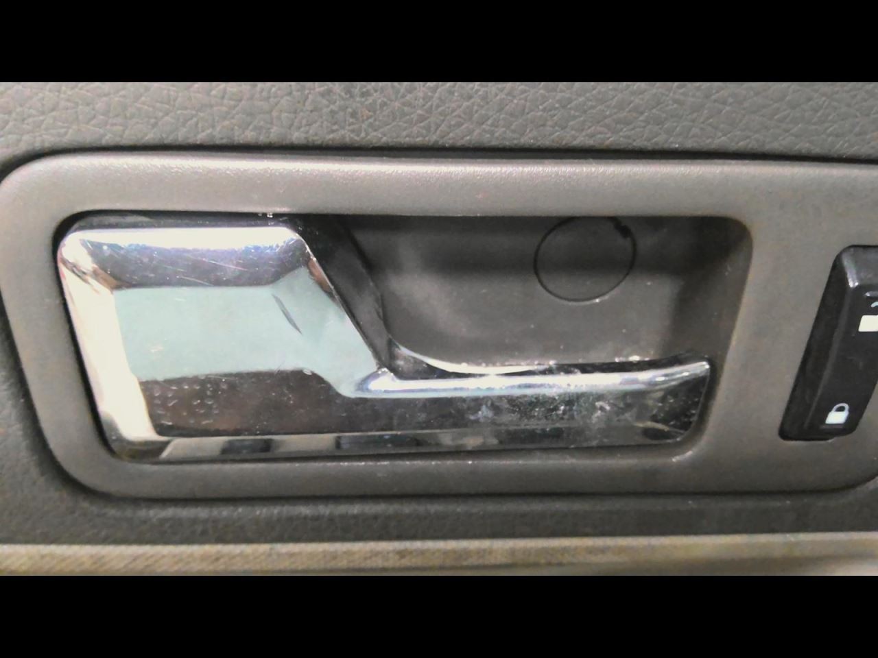 EDGE 2010 Front Door Trim Panel 678232