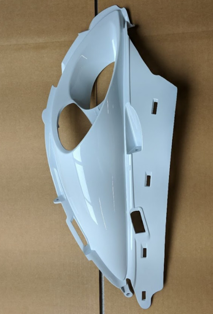 2009-2010 Suzuki GSX1300R Hayabusa NEW OEM White RH Intake Cover 94671-15H00