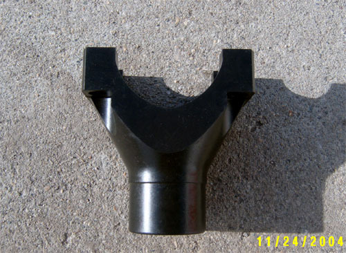 New 9″ Ford Short Narrow Pinion Yoke – 28 Spline – 1310 U-Joint – New U-Bolts