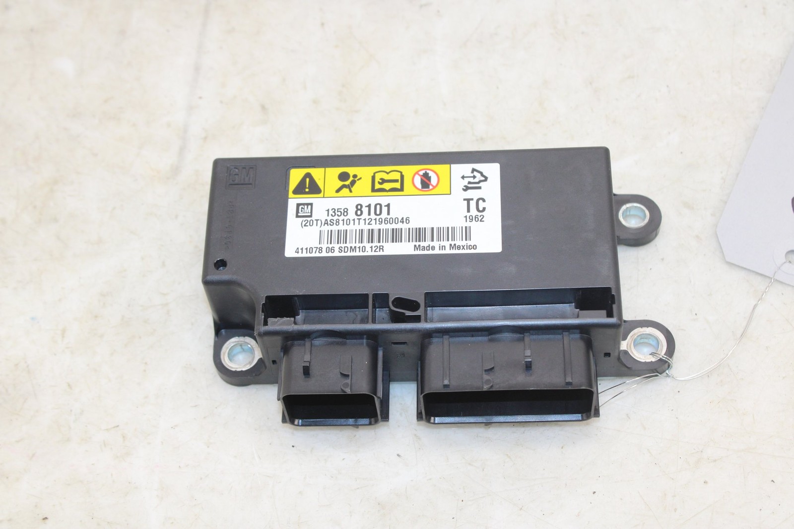 2013-2015 Chevrolet Camaro Coupe SRS Control Module OEM SC106