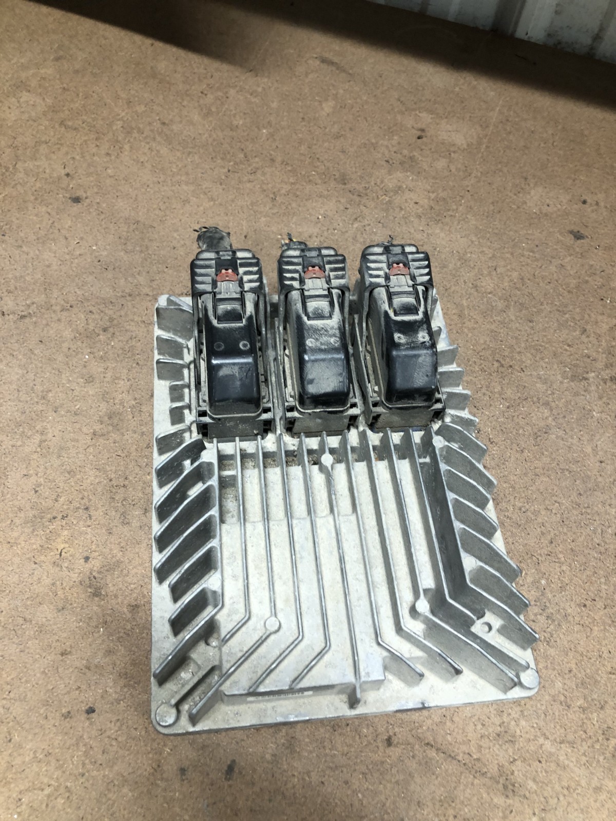 2013-19 GM Terrain Equinox Engine Control Module Computer ECU ECM 12642569 Plugs