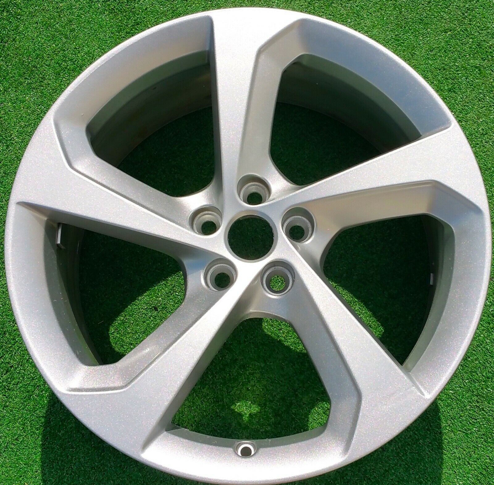 Factory Jaguar F Pace Wheel OEM 19 x 8.5 in Fan Perfect 2017 2018 T4A3988 59969