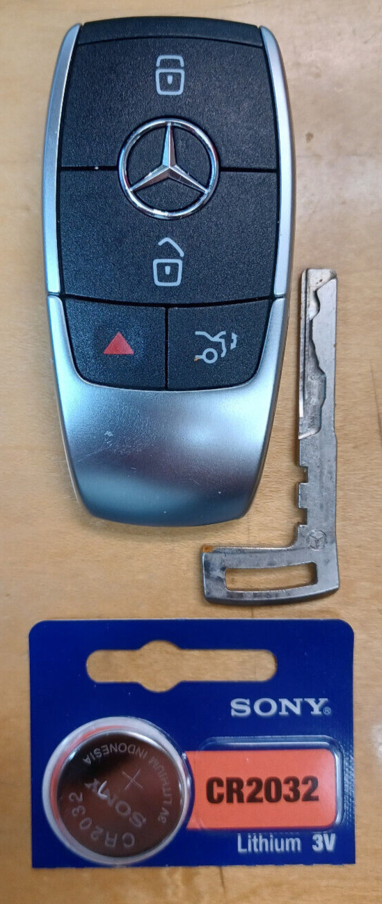 Genuine OEM NBGDM3 Mercedes Benz Matte C S E Class Smart Remote Key FOB Keyless