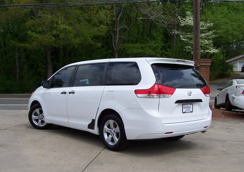 2013 Toyota Sienna 1-OWNER 106K PREMIUM DUAL DOOR & A/C 3RD REAR SEAT WAGON