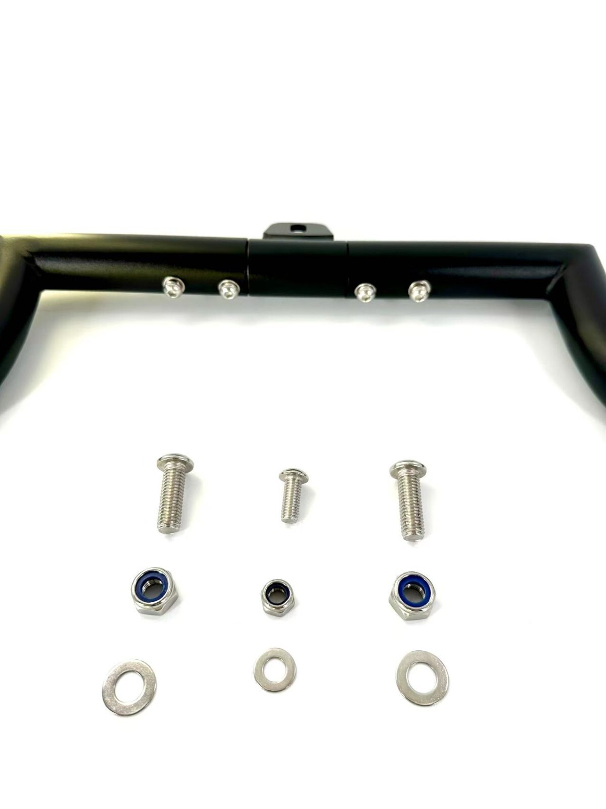 NEW BLACK Highway Engine Guard Bar 1.25″ HARLEY BREAKOUT Night Train Deuce 00-17