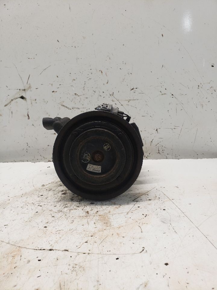 2004-2005 Toyota RAV4 AC Compressor OEM 1576346