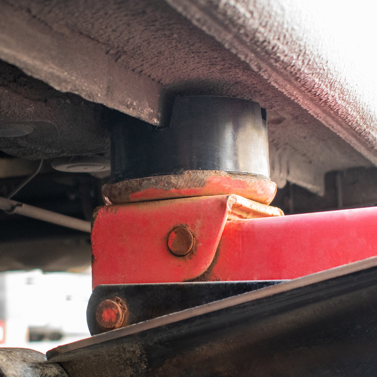 Universal 3Tons Trolley Cross Slotted Floor Jack Rubber Pad Adapter Pinch Weld.