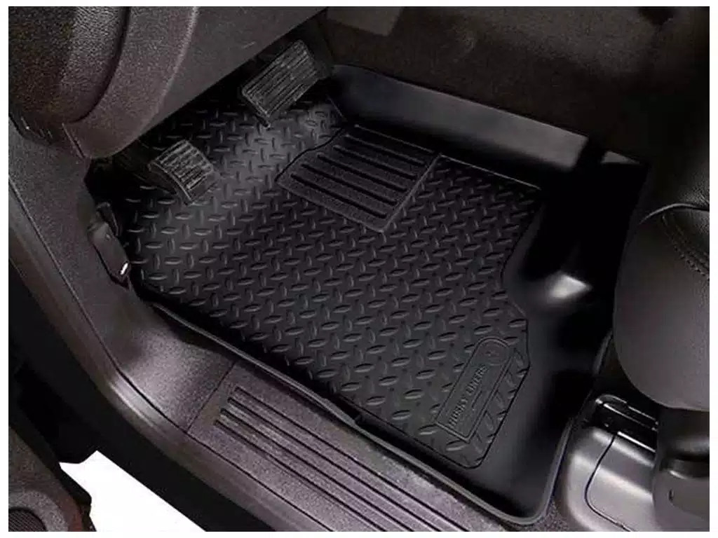 Husky Classic Style Floor Fit 98-04 Frontier/00-04 Xterra Front Row 2pc Black