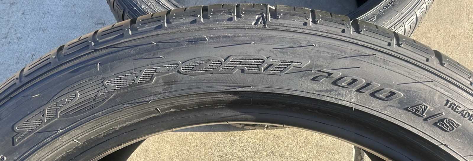 TWO BRAND NEW 285/35R20 Dunlop SP Sport 7010 A/S DSST Nissan GTR Run Flat Tires!