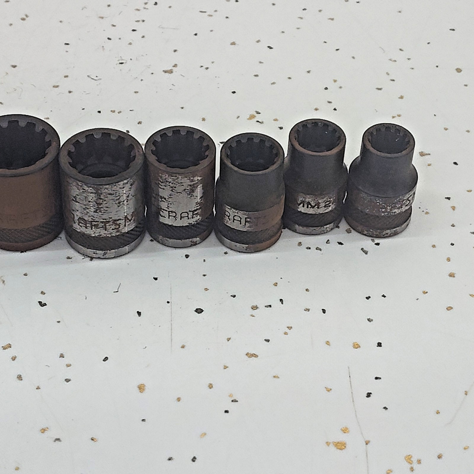 Craftsman 19 Piece Spline SAE & Metric 3/8” Drive Ratchet Socket Set