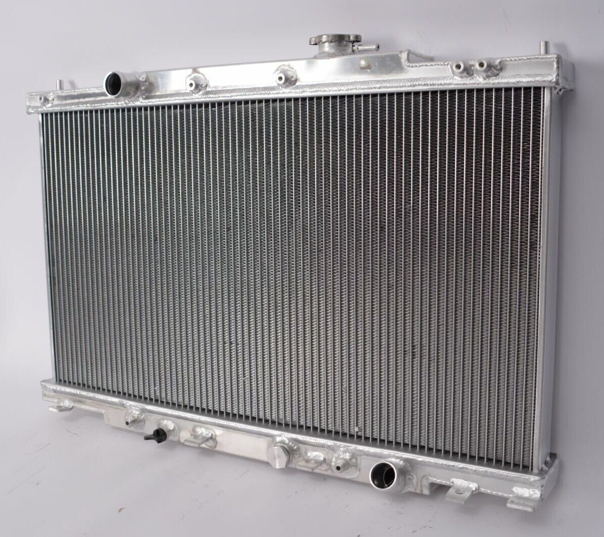 Aluminum Radiator For Honda 2002-2006 CR-V / 2003-2006 Element 2.4L L4