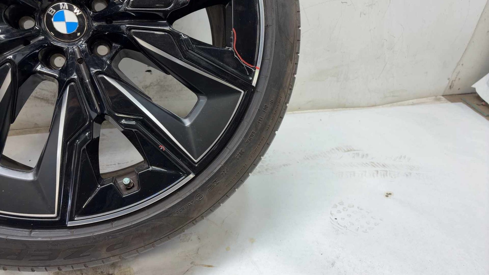 2023 2024 2025 BMW 740I 21X9 Front Alloy Wheel Rim + Tire 36-11-5-A41-F78 OEM