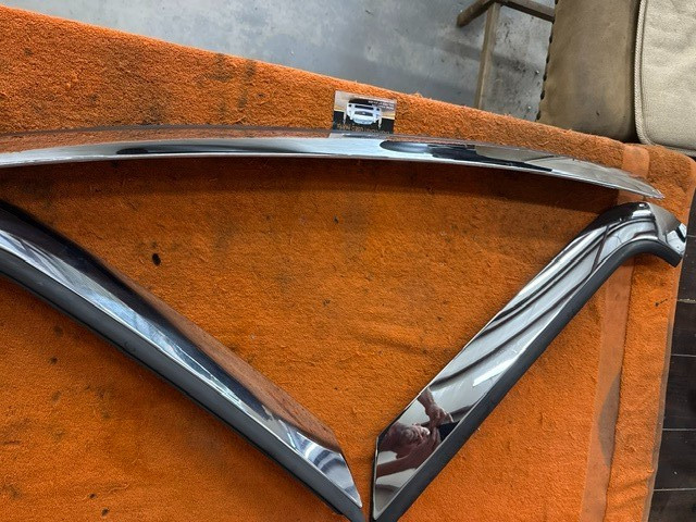2002-2005 Ford Thunderbird Chrome Windshield Trim