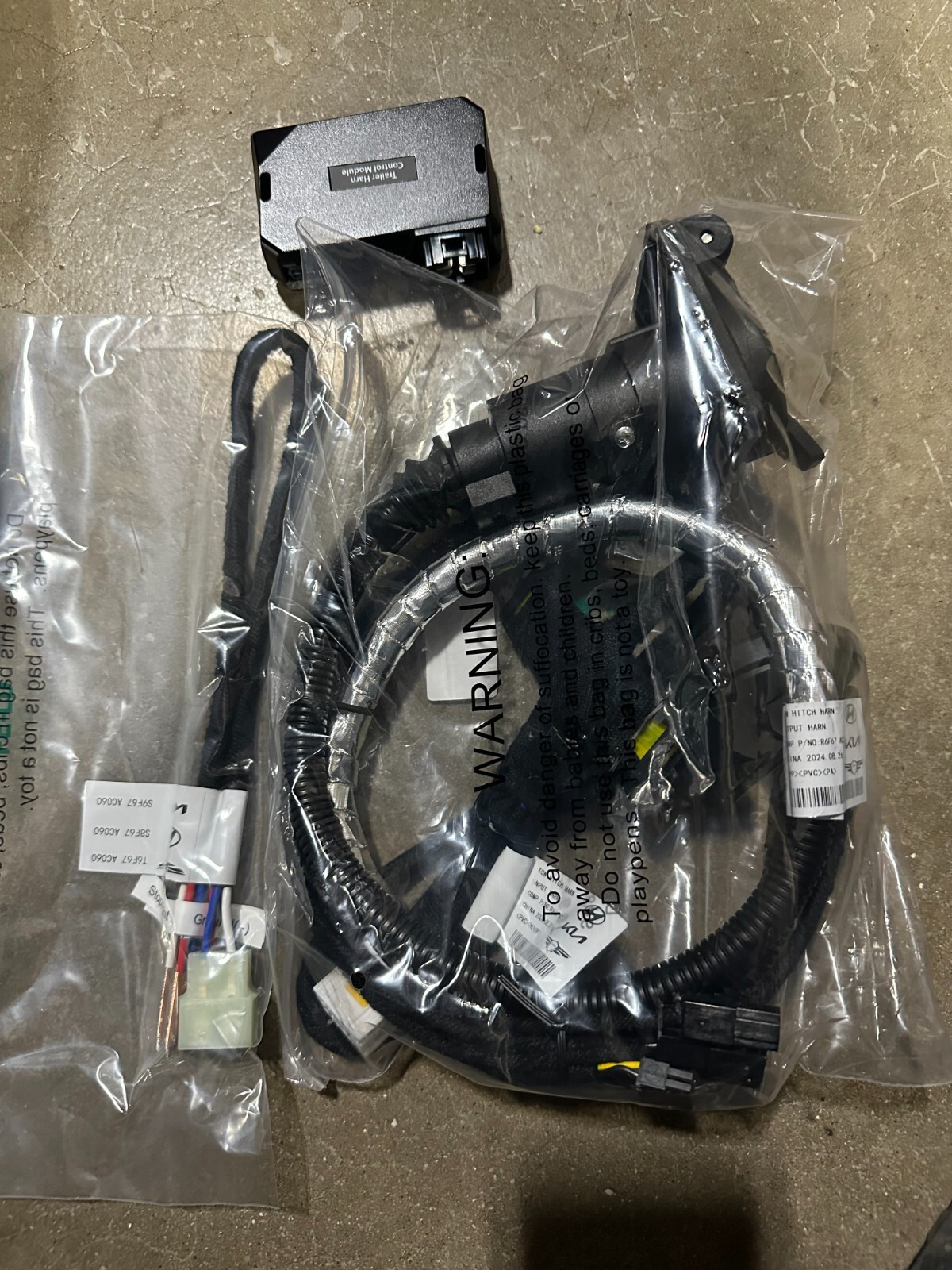 NEW OEM HYUNDAI SANTA FE 2024-2025 TOW HITCH HARNESS KIT – 7-PIN STYLE