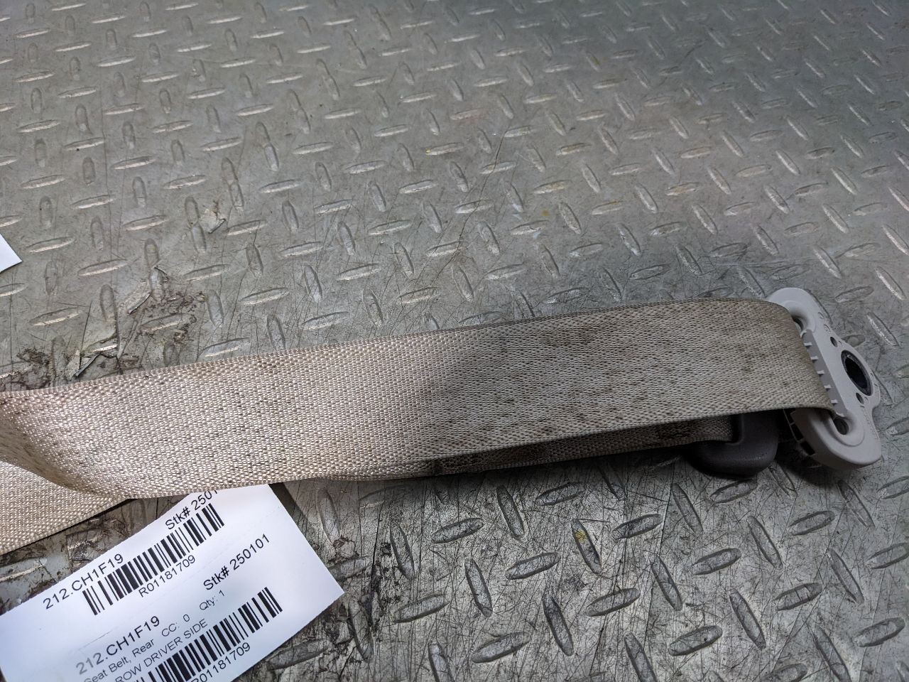 2017 – 2025 CHRYSLER PACIFICA LEFT SEAT BELT RETRACTOR OEM 1181709