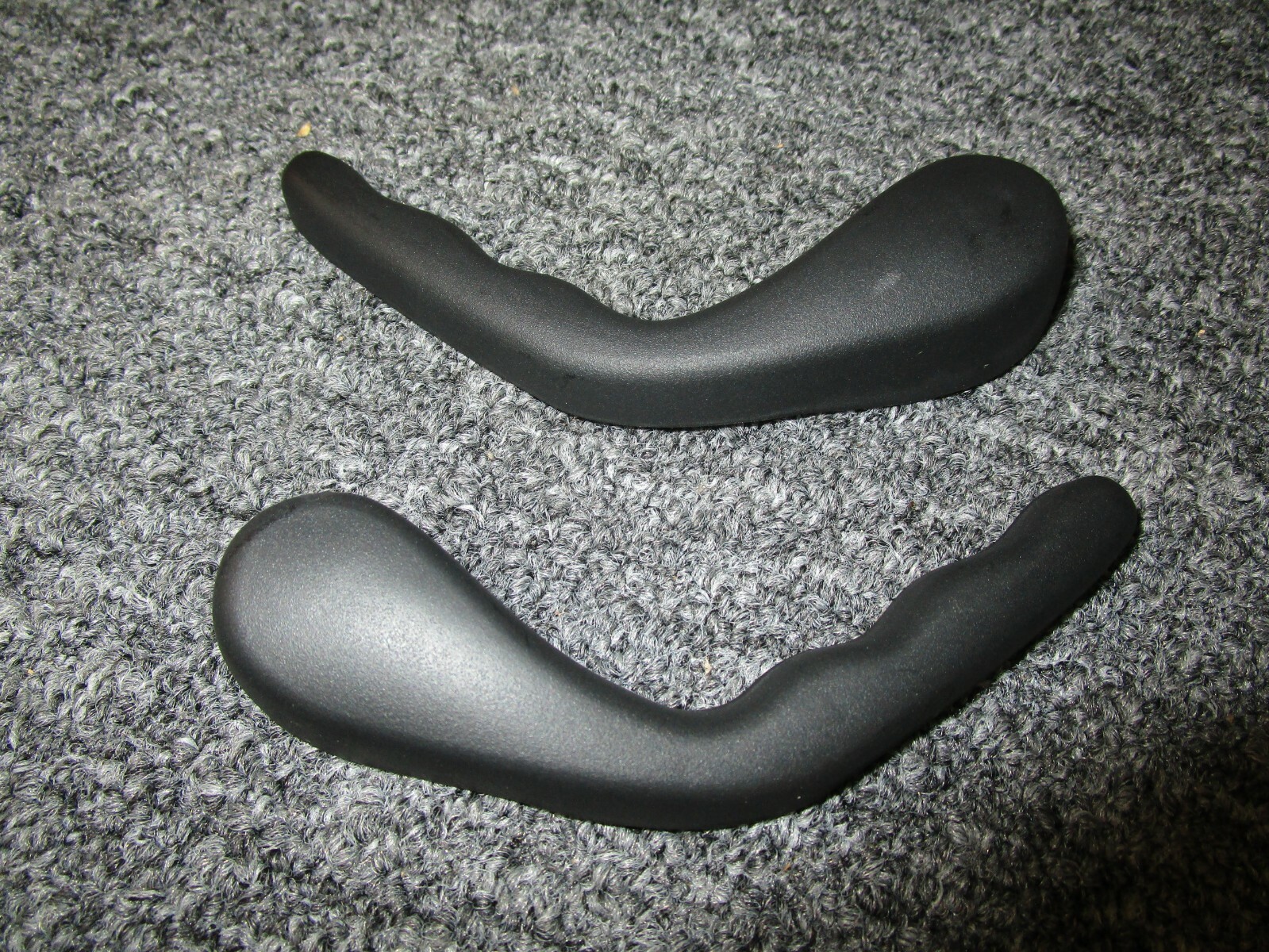 97/04 corvette seatbback release handles PAIR! NEW!! 98 99 00 01 02 03